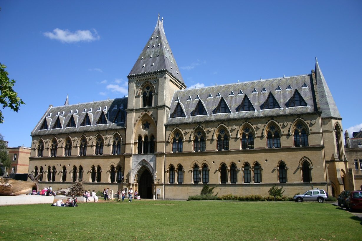 Oxford%20University%20Museum%20of%20Natural%20History%2C%20Oxford%2C%20UK%20-%2001.JPG